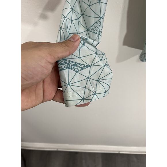 AFTCO Prisma Performance Shirt Size S Fishing UPF Mahi Mahi Geometric Dad Tuna - Picture 4 of 12